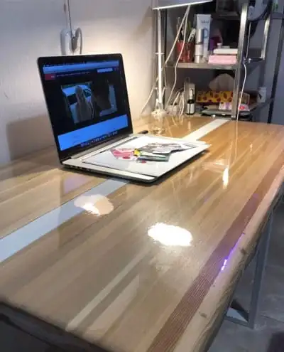 Realizace Měkké sklo na kancelářském stole